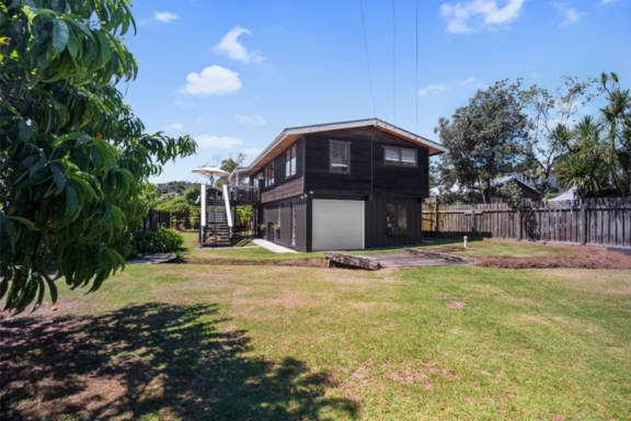 Miro Beach House Thumbnail 576x384 1