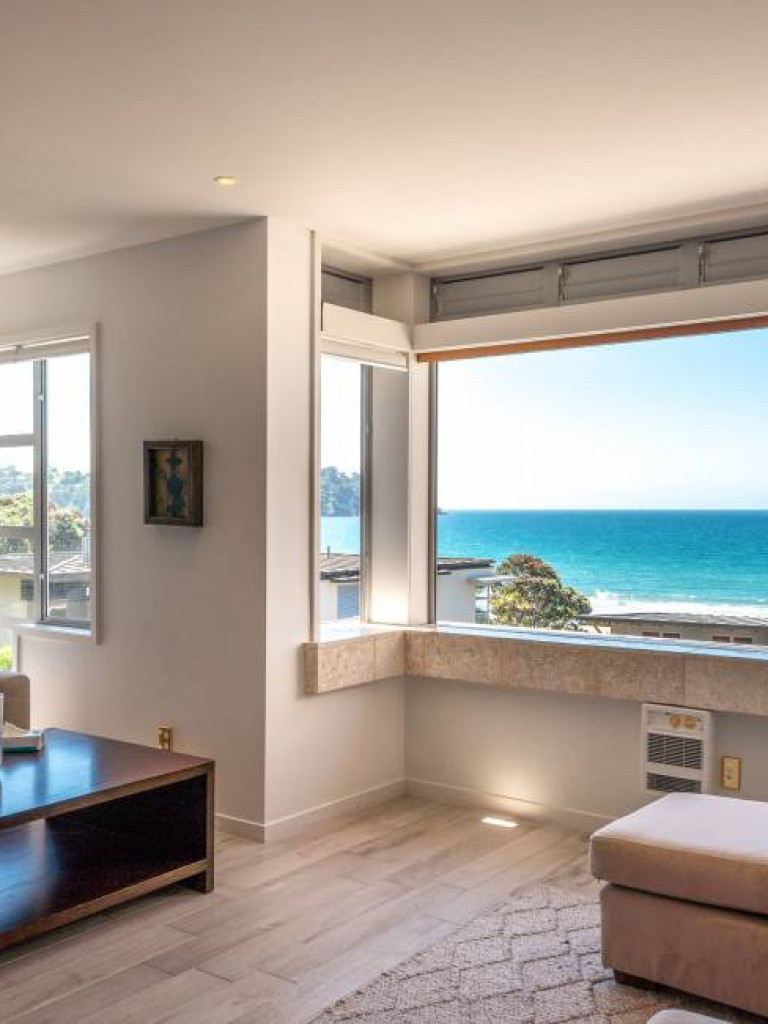 Sunshine On The Beach Living Room Views